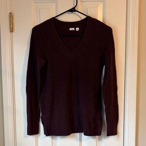 Women's V-Neck Knit Sweater - Deep Burgundy